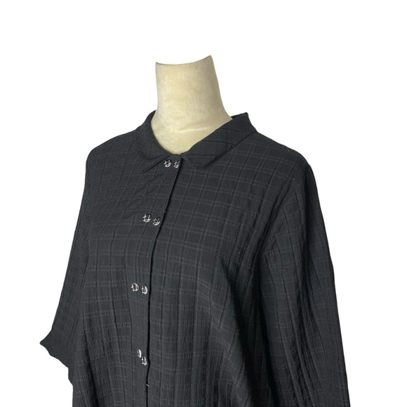 Niche Nilgun Derman Black Boxy Button Down Shirt - Picture 3 of 5